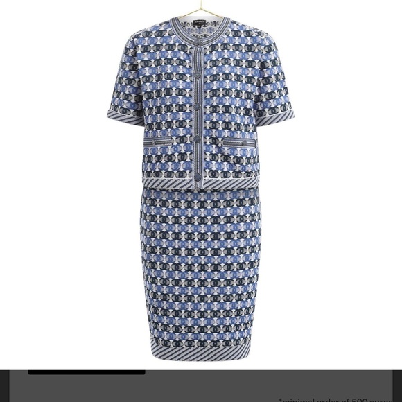 BNWT CHANEL 2019 Printed Crop Top w/ Tags Size: M | US6, FR38 - Picture 17 of 17